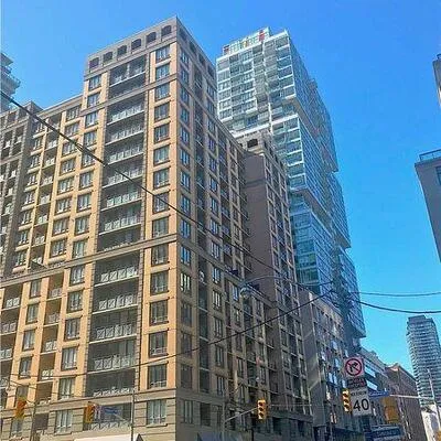 140,&nbsp;Simcoe, Waterfront Communities C1, Toronto