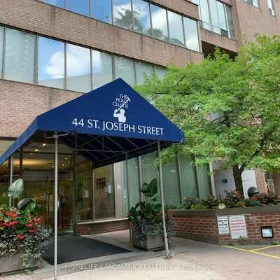 44,&nbsp;St Joseph, Bay Street Corridor, Toronto