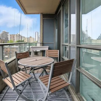 500,&nbsp;St Clair, Humewood-Cedarvale, Toronto