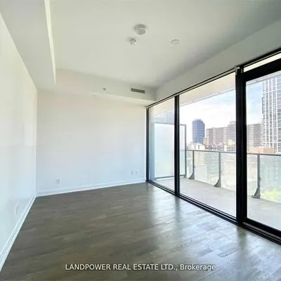 185,&nbsp;Roehampton, Mount Pleasant West, Toronto