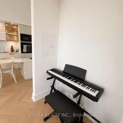 11,&nbsp;Yorkville, Annex, Toronto
