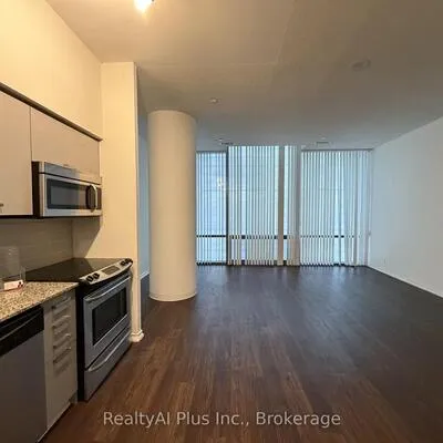 832,&nbsp;Bay, Bay Street Corridor, Toronto