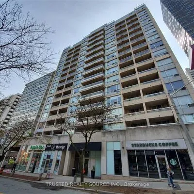 43,&nbsp;Eglinton, Yonge-Eglinton, Toronto