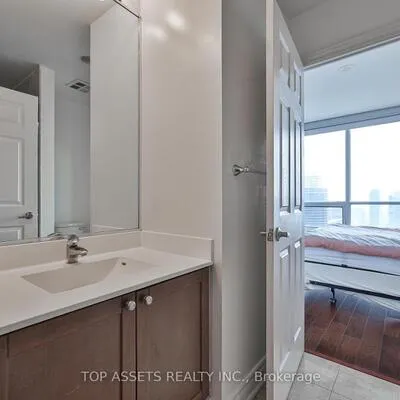 761,&nbsp;Bay, Bay Street Corridor, Toronto