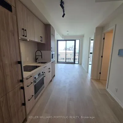 109,&nbsp;Erskine, Mount Pleasant West, Toronto
