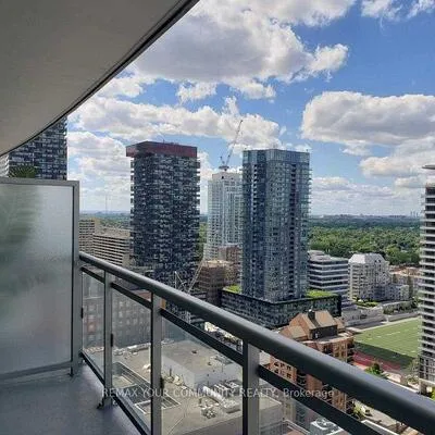 98,&nbsp;Lillian, Mount Pleasant West, Toronto