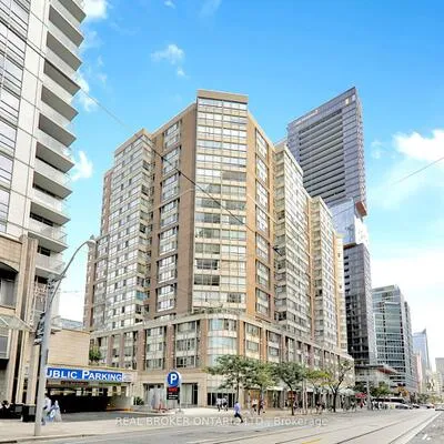711,&nbsp;Bay, Bay Street Corridor, Toronto