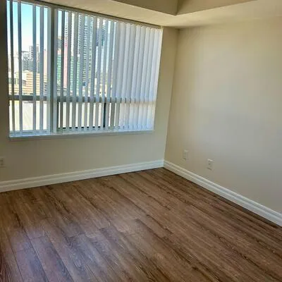 153,&nbsp;Beecroft, Lansing-Westgate, Toronto