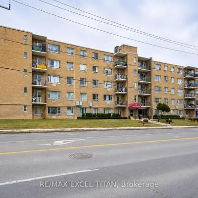 2895,&nbsp;Bathurst, Bedford Park-Nortown, Toronto