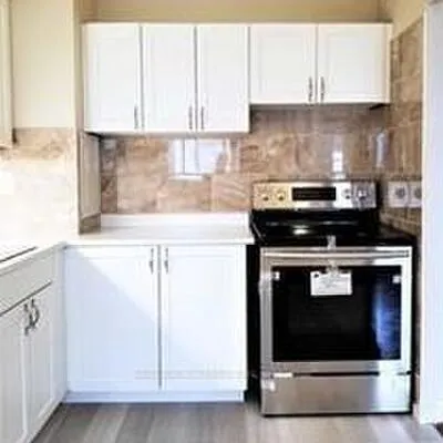 10,&nbsp;Sunny Glenway, Flemingdon Park, Toronto