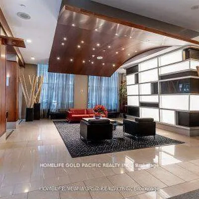 18,&nbsp;Holmes, Willowdale East, Toronto