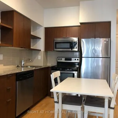 35,&nbsp;Hayden, Church-Yonge Corridor, Toronto