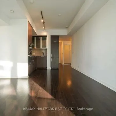 14,&nbsp;York, Waterfront Communities C1, Toronto