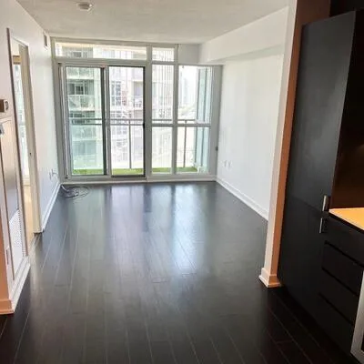 15,&nbsp;Iceboat, Waterfront Communities C1, Toronto