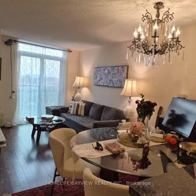 25,&nbsp;Greenview, Newtonbrook West, Toronto
