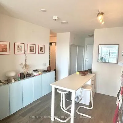 195,&nbsp;Redpath, Mount Pleasant West, Toronto