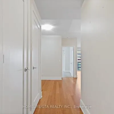 70,&nbsp;Roehampton, Mount Pleasant West, Toronto