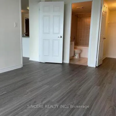 35,&nbsp;Hollywood, Willowdale East, Toronto