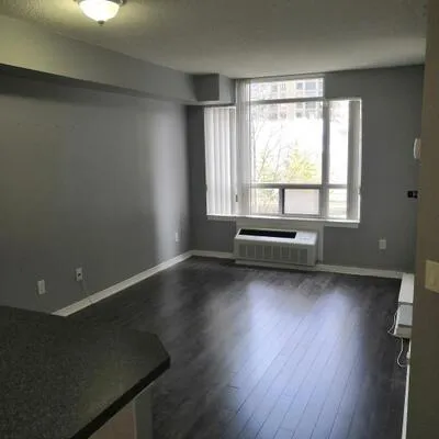 155,&nbsp;Beecroft, Lansing-Westgate, Toronto