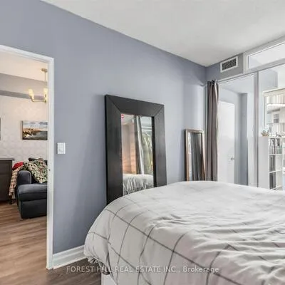 70,&nbsp;Alexander, Church-Yonge Corridor, Toronto