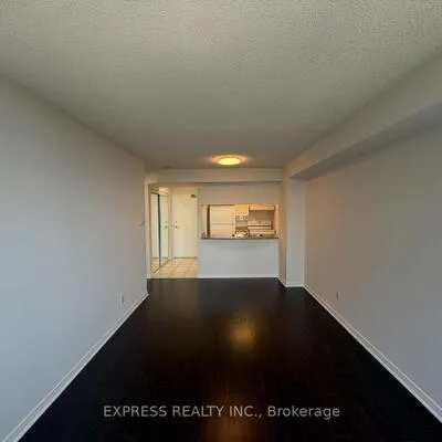 8,&nbsp;Hillcrest, Willowdale East, Toronto
