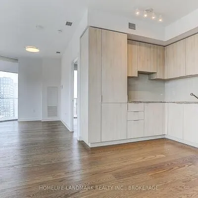 11,&nbsp;Wellesley, Bay Street Corridor, Toronto