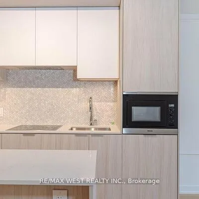 123,&nbsp;Portland, Waterfront Communities C1, Toronto