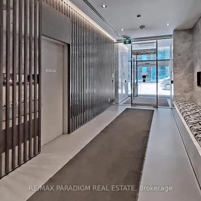215,&nbsp;Queen, Waterfront Communities C1, Toronto