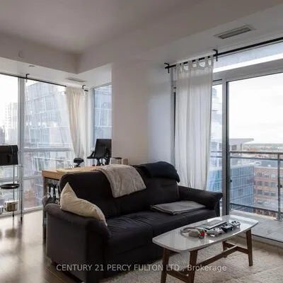 460,&nbsp;Adelaide, Moss Park, Toronto