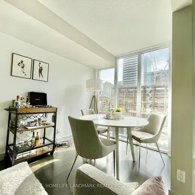21,&nbsp;Nelson, Waterfront Communities C1, Toronto