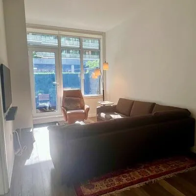 75,&nbsp;Canterbury, Willowdale West, Toronto
