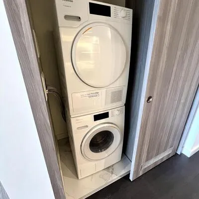 25,&nbsp;McMahon, Bayview Village, Toronto