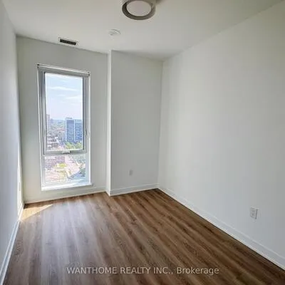 10,&nbsp;Oak, Regent Park, Toronto