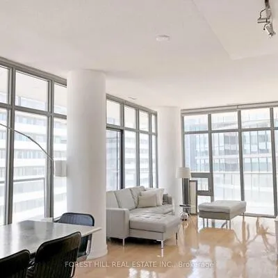 33,&nbsp;Charles, Church-Yonge Corridor, Toronto