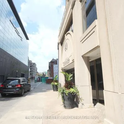 40,&nbsp;Scollard, Annex, Toronto