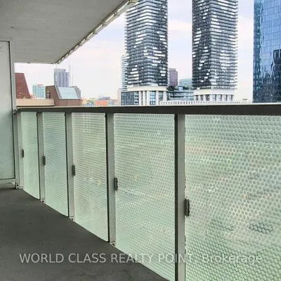 15,&nbsp;Queens, Waterfront Communities C8, Toronto