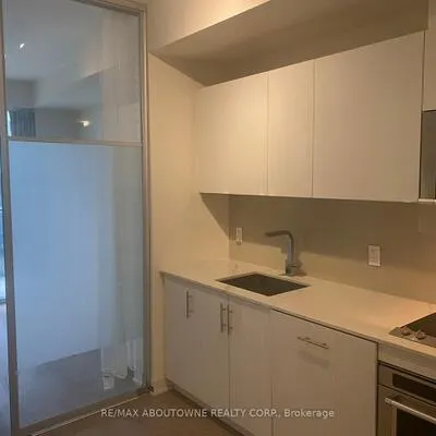 330,&nbsp;Richmond, Waterfront Communities C1, Toronto