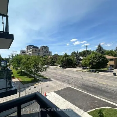 699,&nbsp;Sheppard, Bayview Village, Toronto