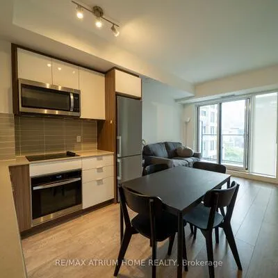543,&nbsp;Richmond, Kensington-Chinatown, Toronto