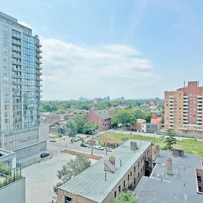 1500,&nbsp;Bathurst, Humewood-Cedarvale, Toronto