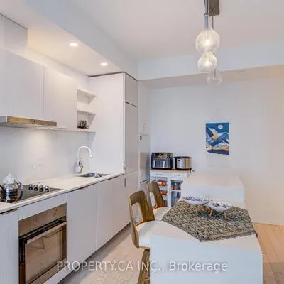 16,&nbsp;Bonnycastle, Waterfront Communities C8, Toronto
