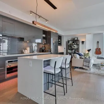1,&nbsp;Yorkville, Annex, Toronto