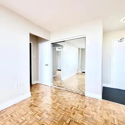 1500,&nbsp;Bathurst, Humewood-Cedarvale, Toronto