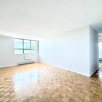 525,&nbsp;Eglinton, Mount Pleasant East, Toronto