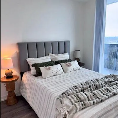 138,&nbsp;Downes, Waterfront Communities C8, Toronto