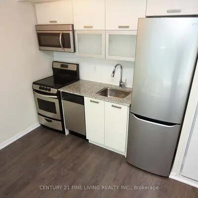 36,&nbsp;Lisgar, Little Portugal, Toronto