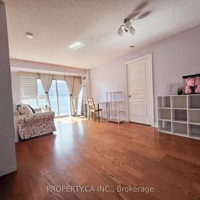 10,&nbsp;Northtown, Willowdale East, Toronto