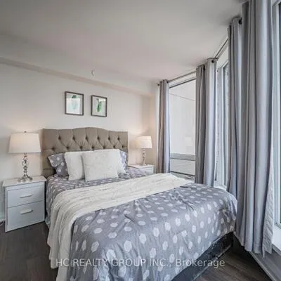 155,&nbsp;Yorkville, Annex, Toronto