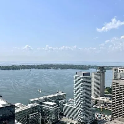 138,&nbsp;DOWNES, Waterfront Communities C8, Toronto