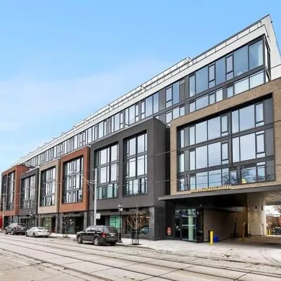 899,&nbsp;College, Trinity-Bellwoods, Toronto